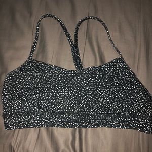 Flow Y Lululemon Sports Bra Size 6